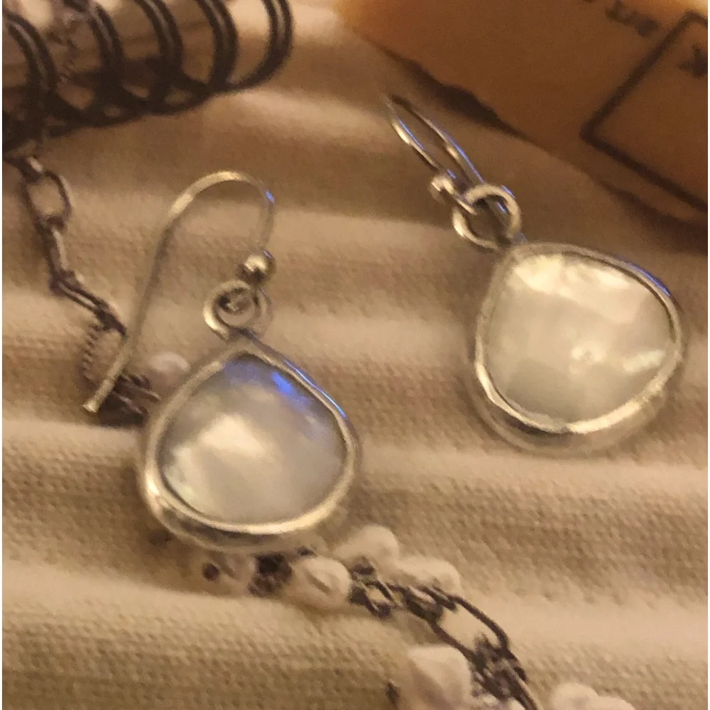 Silpada Sterling Silver Mother of Pearl Earrings.